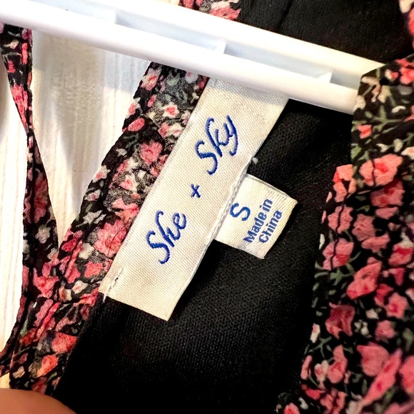 Summer dress - Picture 2 of 3